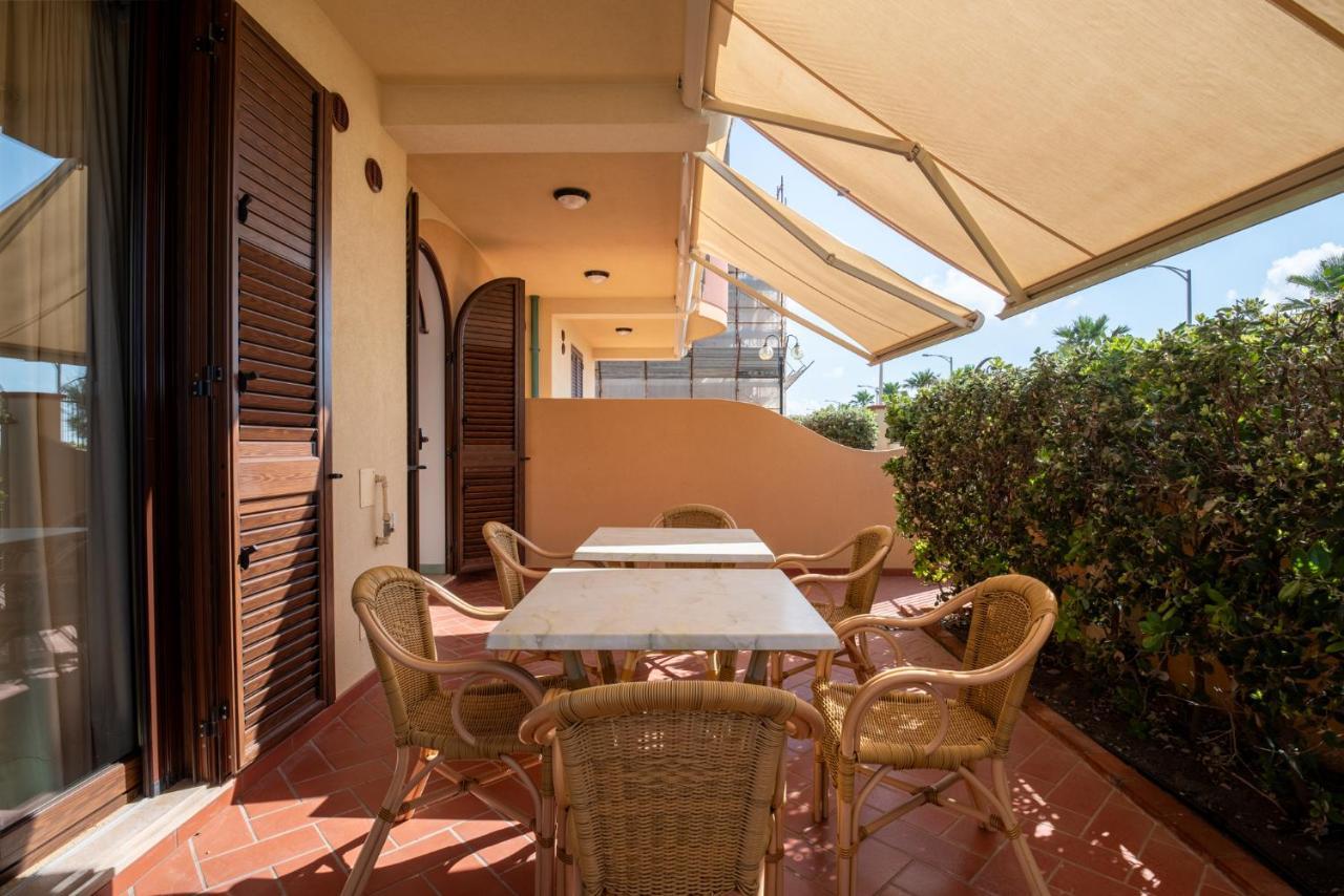 Residence L'Arcipelago Appartamenti Fronte Mare Con Ampio Balcone Capo d'Orlando Exterior photo