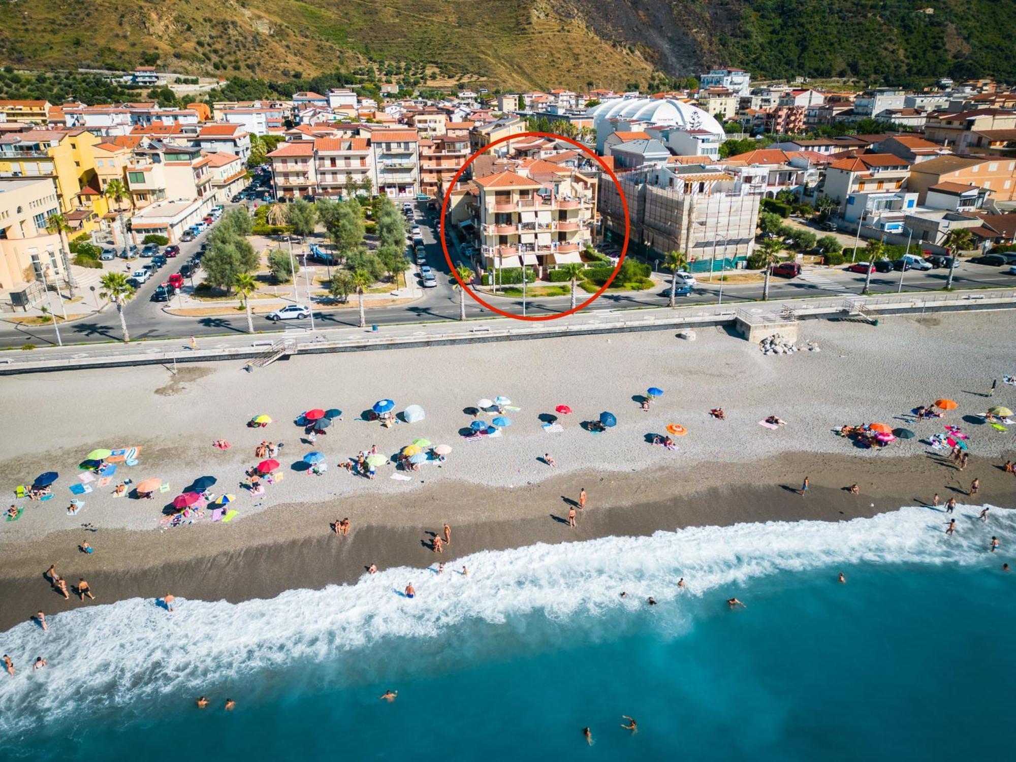 Residence L'Arcipelago Appartamenti Fronte Mare Con Ampio Balcone Capo d'Orlando Exterior photo