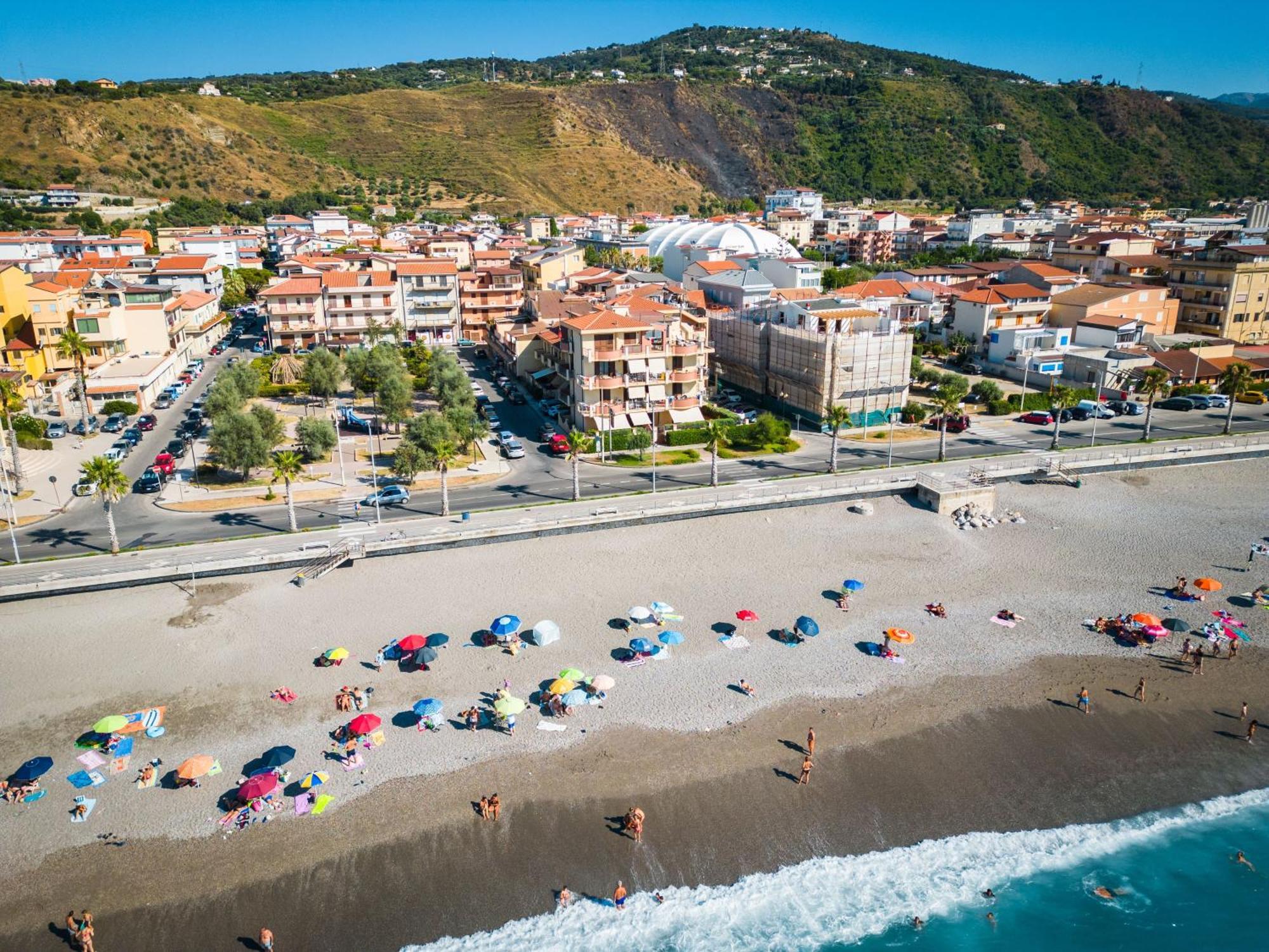 Residence L'Arcipelago Appartamenti Fronte Mare Con Ampio Balcone Capo d'Orlando Exterior photo